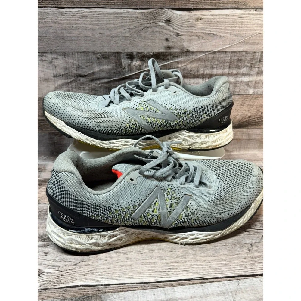 New Balance Fresh Foam M880v10 Silver 9.5 BEATER Pair